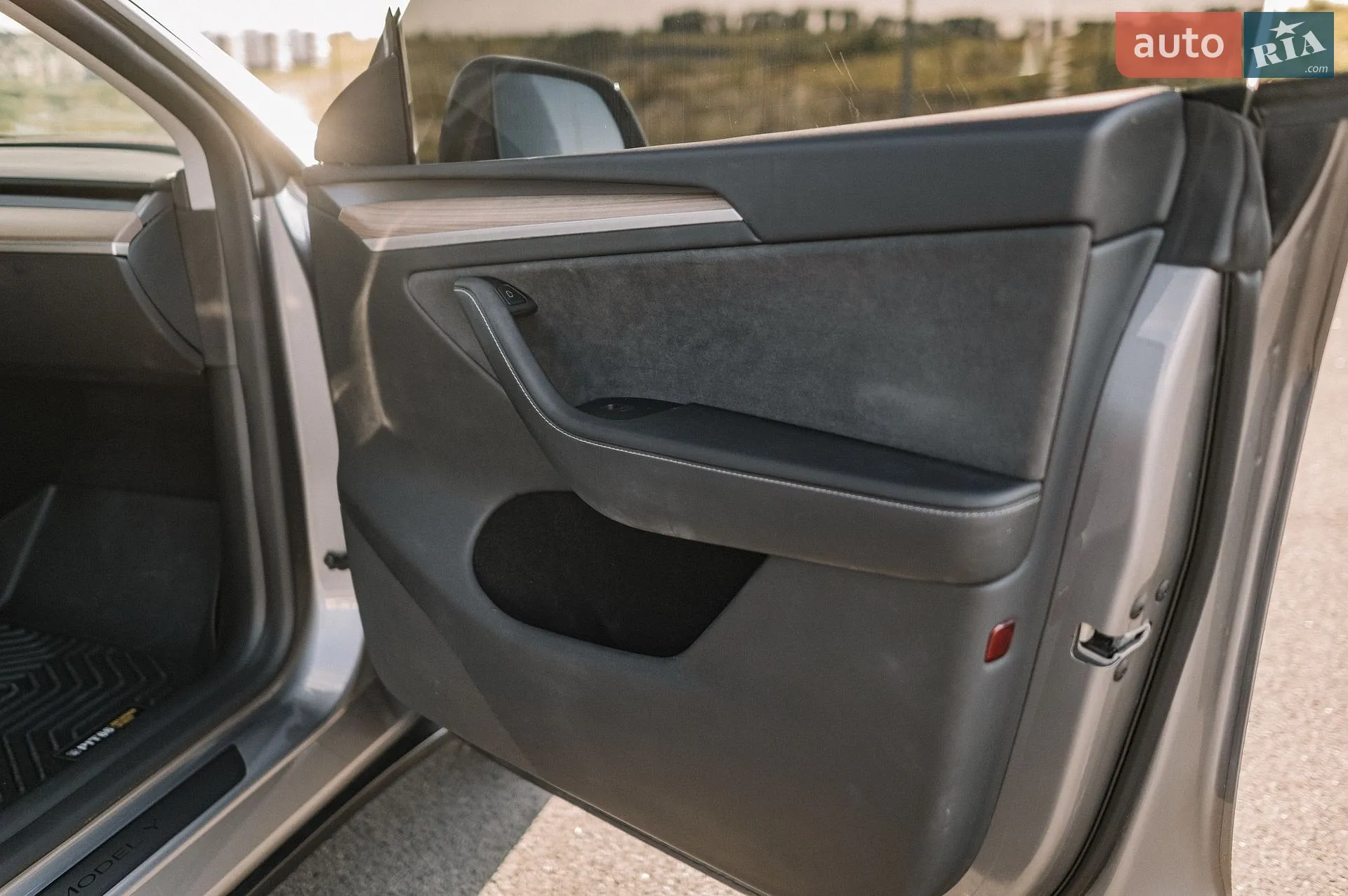 2024 Tesla Model Y - мініатюра 84