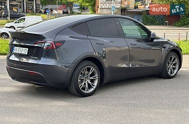 Позашляховик / Кросовер Tesla Model Y 2024 в Києві