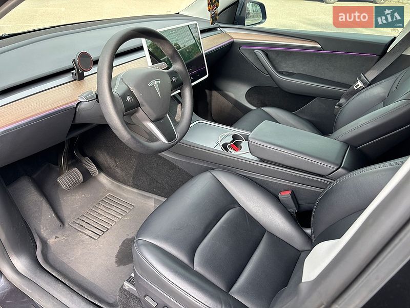 Позашляховик / Кросовер Tesla Model Y 2024 в Києві