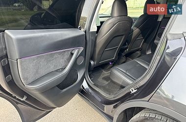 Позашляховик / Кросовер Tesla Model Y 2024 в Києві