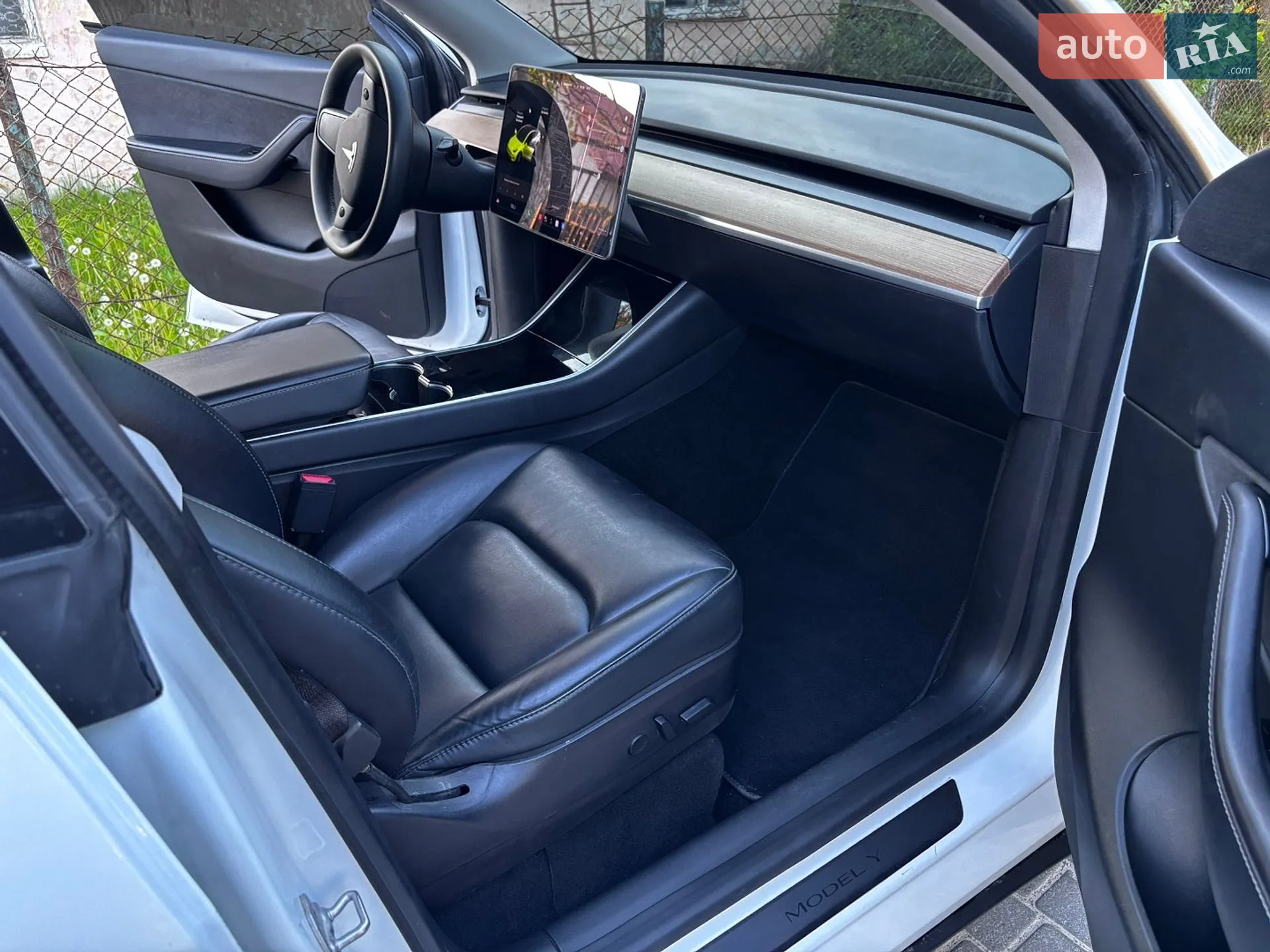 2020 Tesla Model Y - мініатюра 18