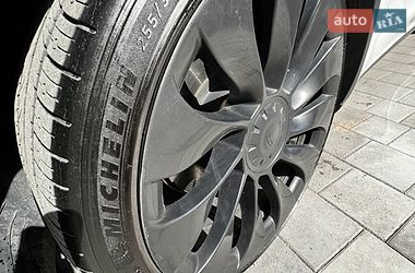Внедорожник / Кроссовер Tesla Model Y 2022 в Житомире