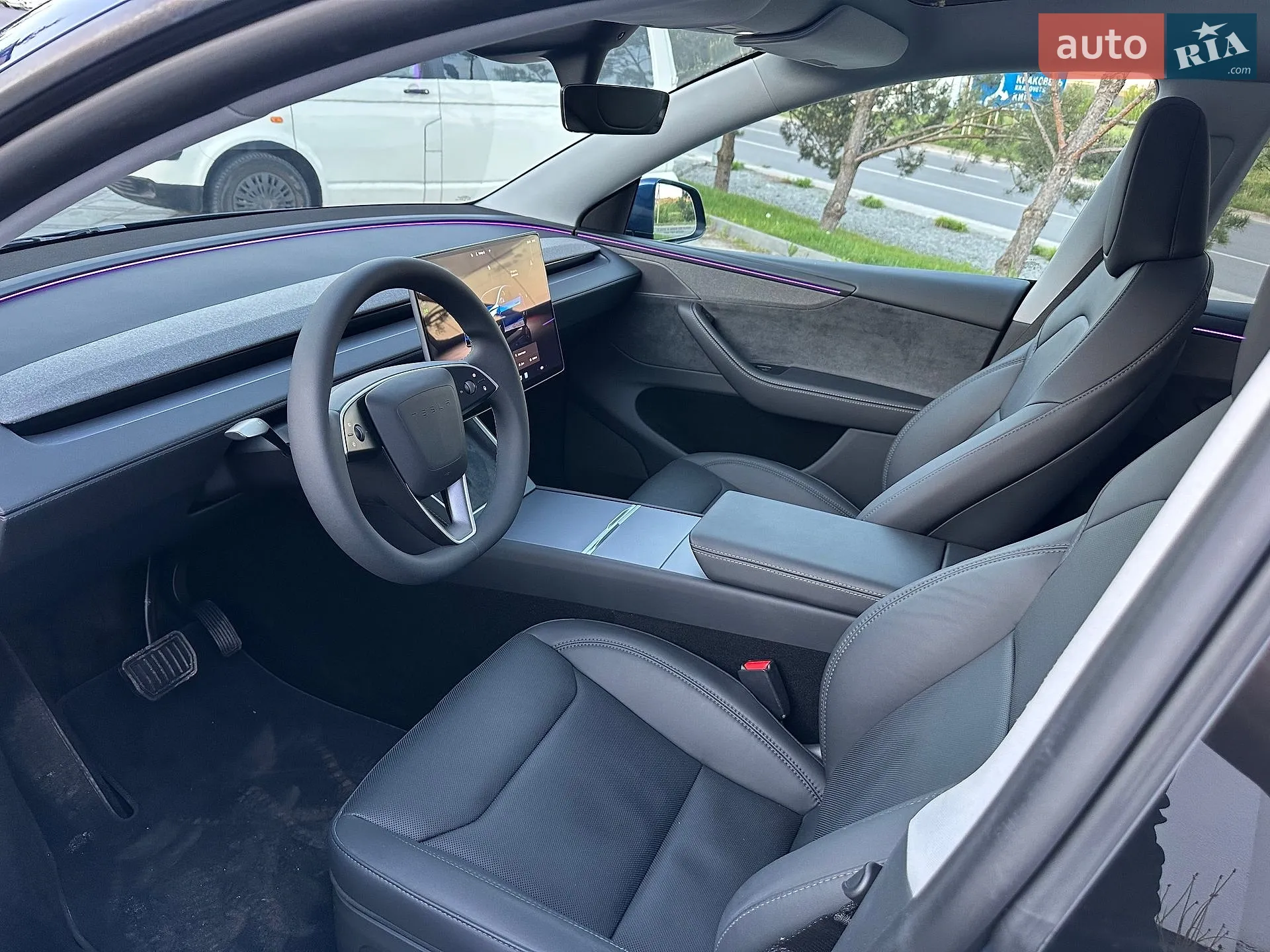 2025 Tesla Model Y - мініатюра 11
