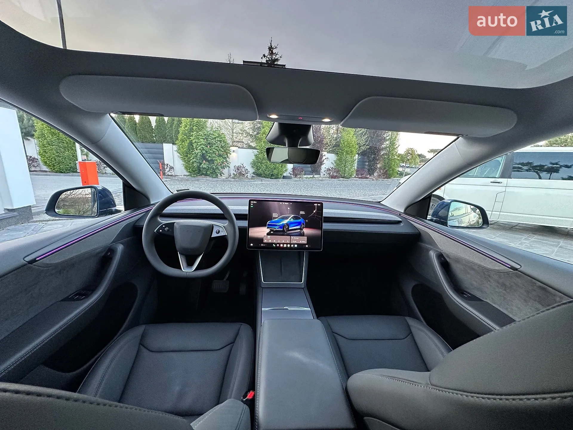 2025 Tesla Model Y - мініатюра 12