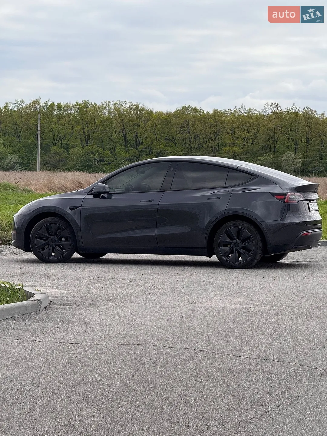2024 Tesla Model Y - мініатюра 8