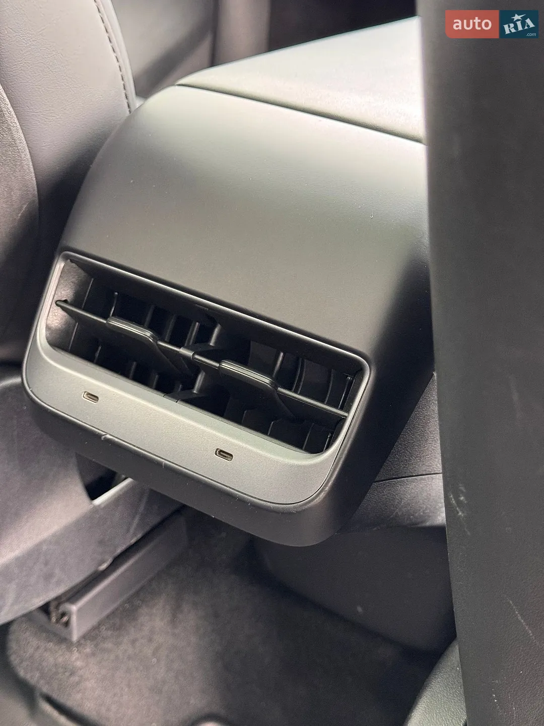2024 Tesla Model Y - мініатюра 35