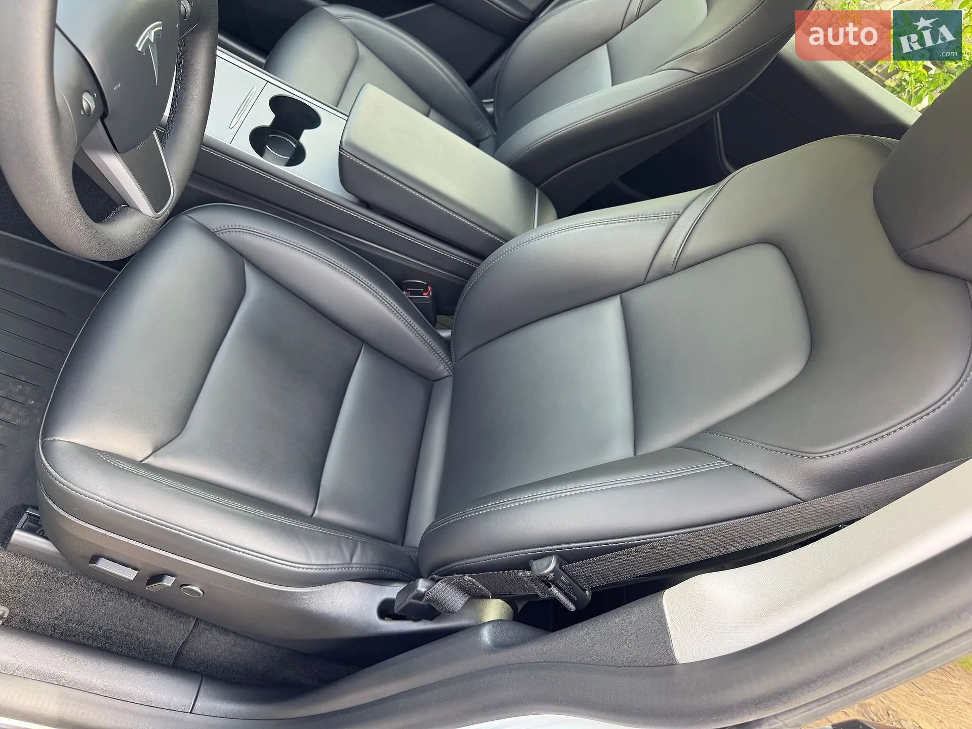 2022 Tesla Model Y - мініатюра 18