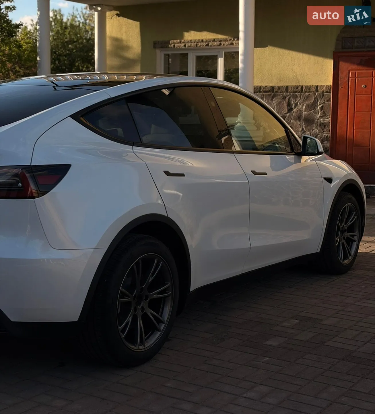 2024 Tesla Model Y - мініатюра 6