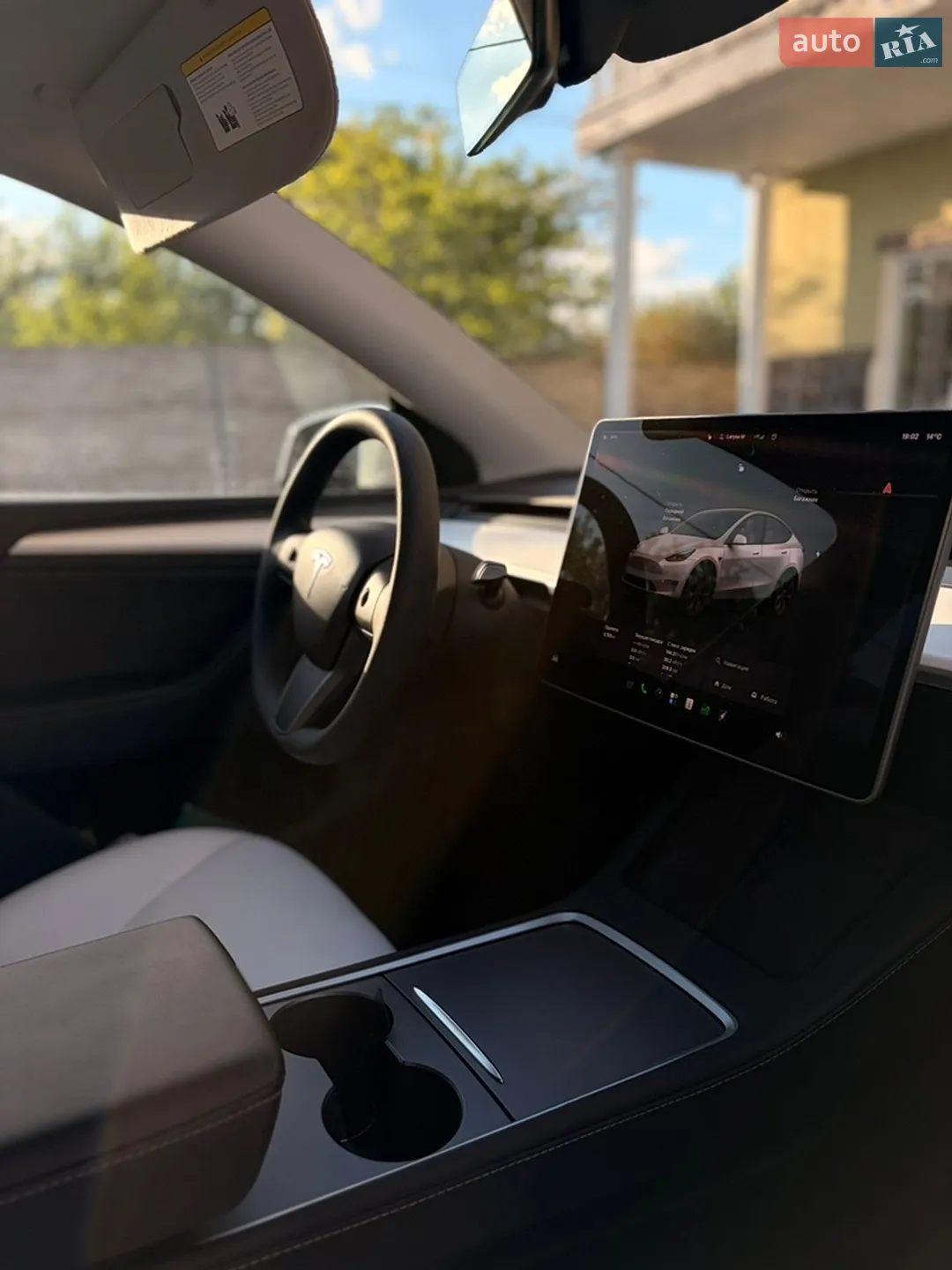 2024 Tesla Model Y - мініатюра 28