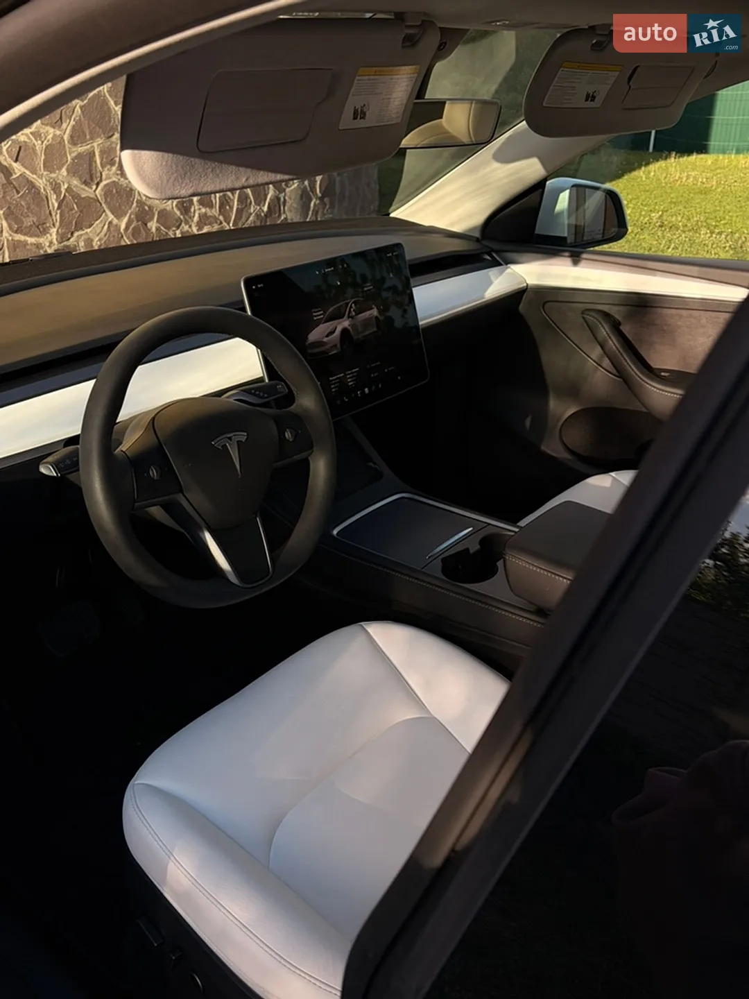 2024 Tesla Model Y - мініатюра 32