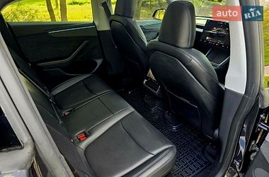 Внедорожник / Кроссовер Tesla Model Y 2025 в Киеве
