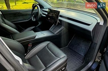 Внедорожник / Кроссовер Tesla Model Y 2025 в Киеве