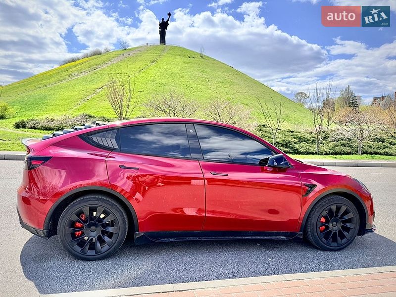 Позашляховик / Кросовер Tesla Model Y 2022 в Черкасах
