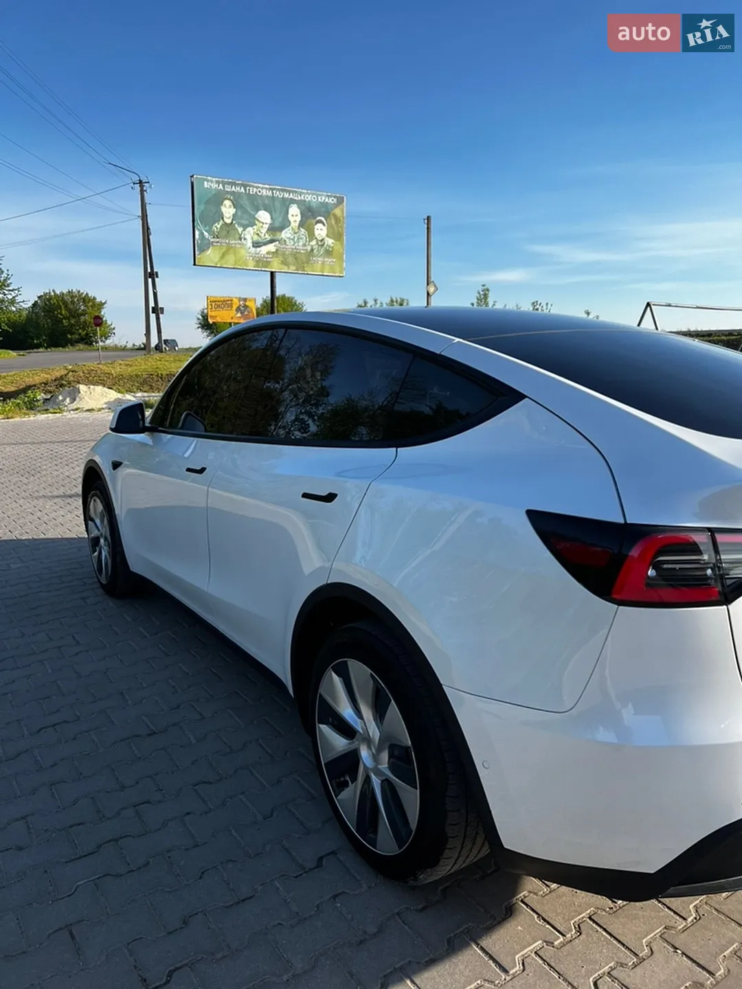 2020 Tesla Model Y - мініатюра 12