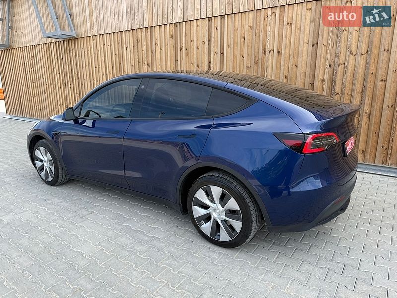Внедорожник / Кроссовер Tesla Model Y 2023 в Львове