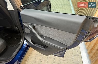 Внедорожник / Кроссовер Tesla Model Y 2023 в Львове
