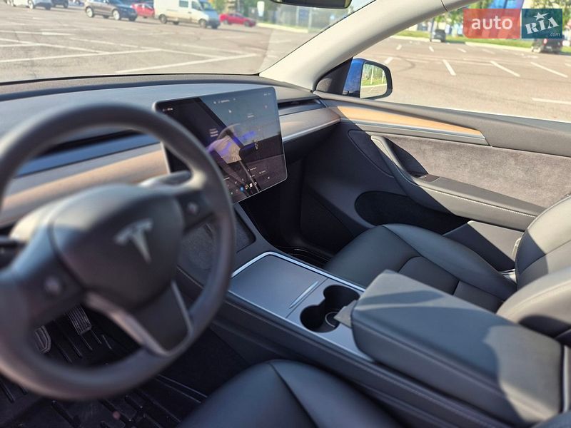 Позашляховик / Кросовер Tesla Model Y 2024 в Житомирі