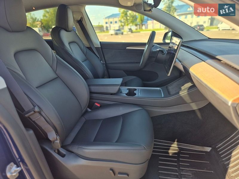 Позашляховик / Кросовер Tesla Model Y 2024 в Житомирі