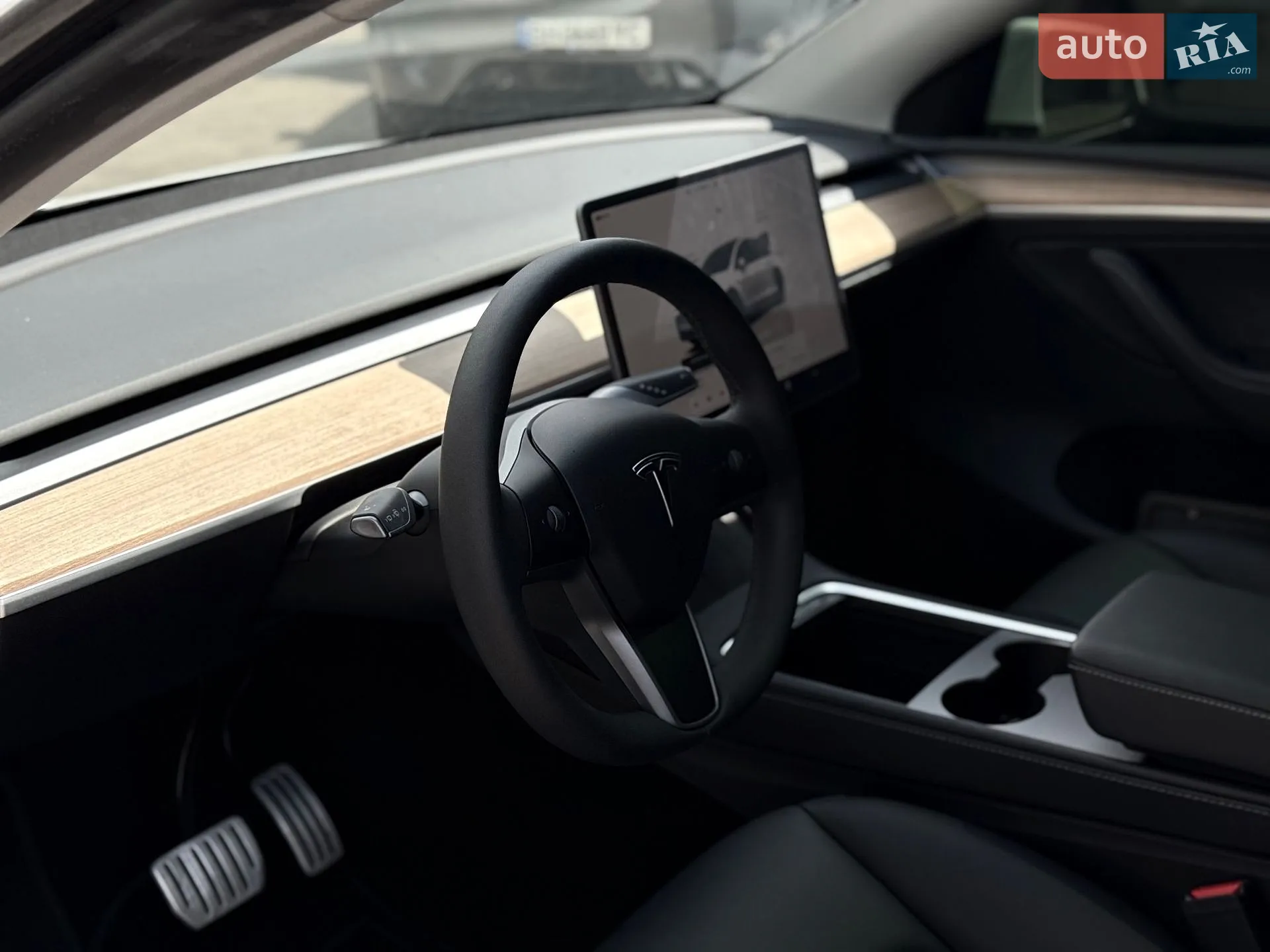 2024 Tesla Model Y - мініатюра 18