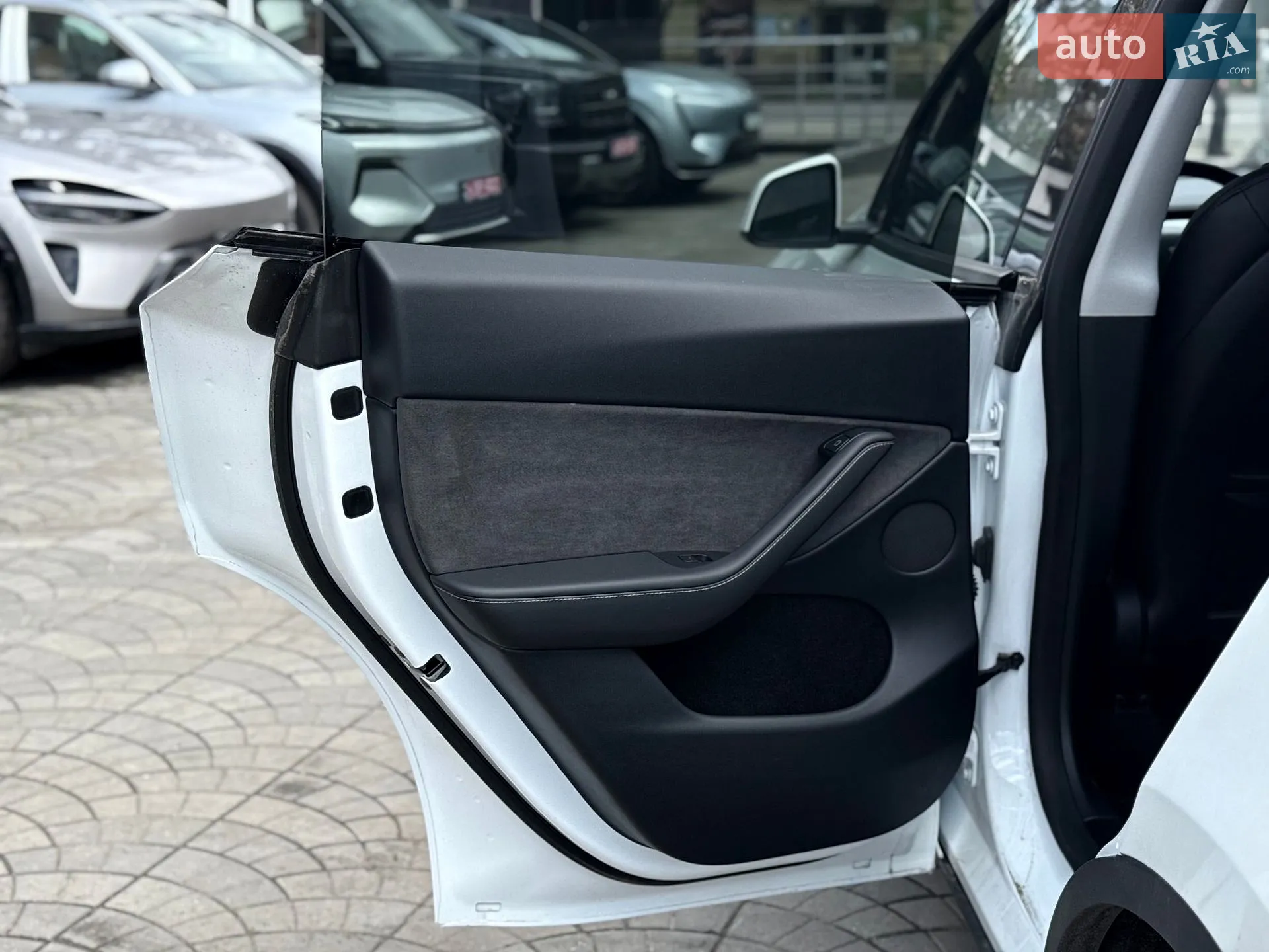 2024 Tesla Model Y - мініатюра 26