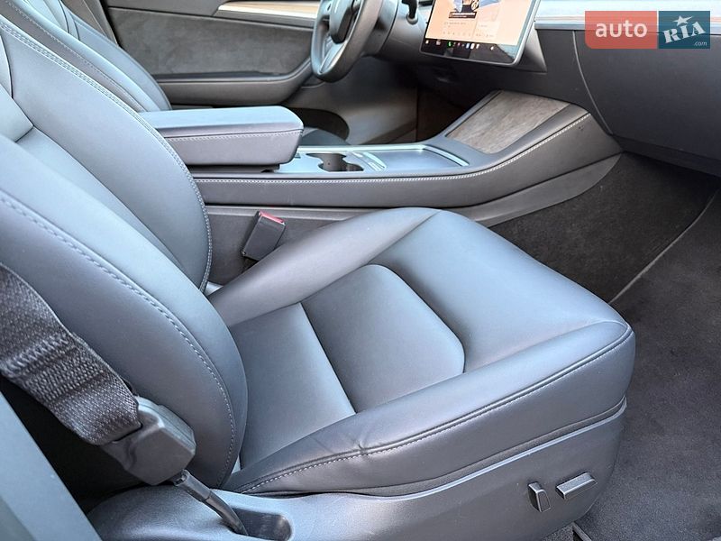 Внедорожник / Кроссовер Tesla Model Y 2023 в Виннице