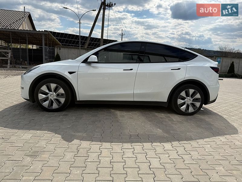 Внедорожник / Кроссовер Tesla Model Y 2023 в Виннице