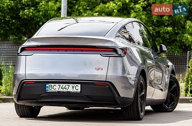 Внедорожник / Кроссовер Tesla Model Y 2025 в Львове