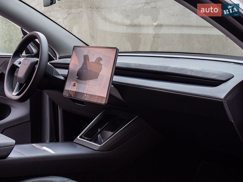 Внедорожник / Кроссовер Tesla Model Y 2025 в Львове