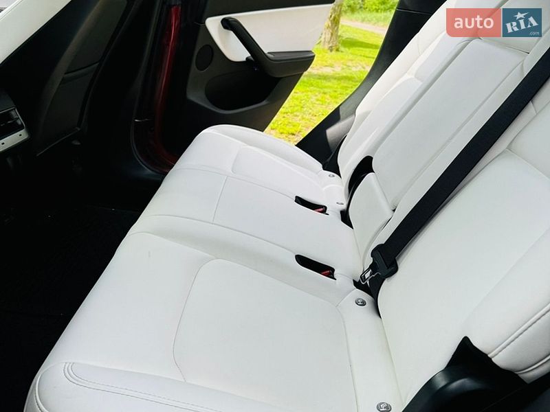 Позашляховик / Кросовер Tesla Model Y 2021 в Житомирі