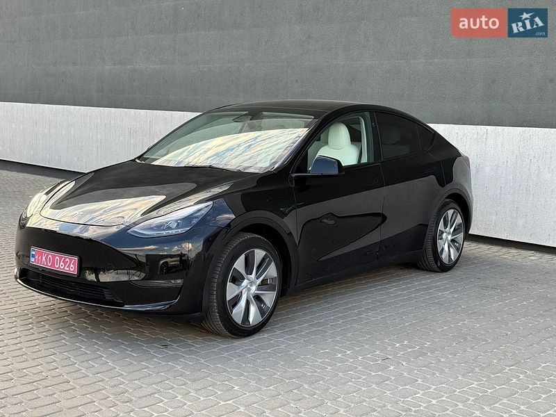Позашляховик / Кросовер Tesla Model Y 2023 в Тернополі
