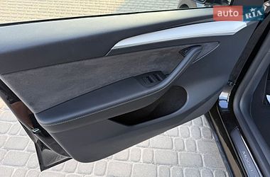 Позашляховик / Кросовер Tesla Model Y 2023 в Тернополі