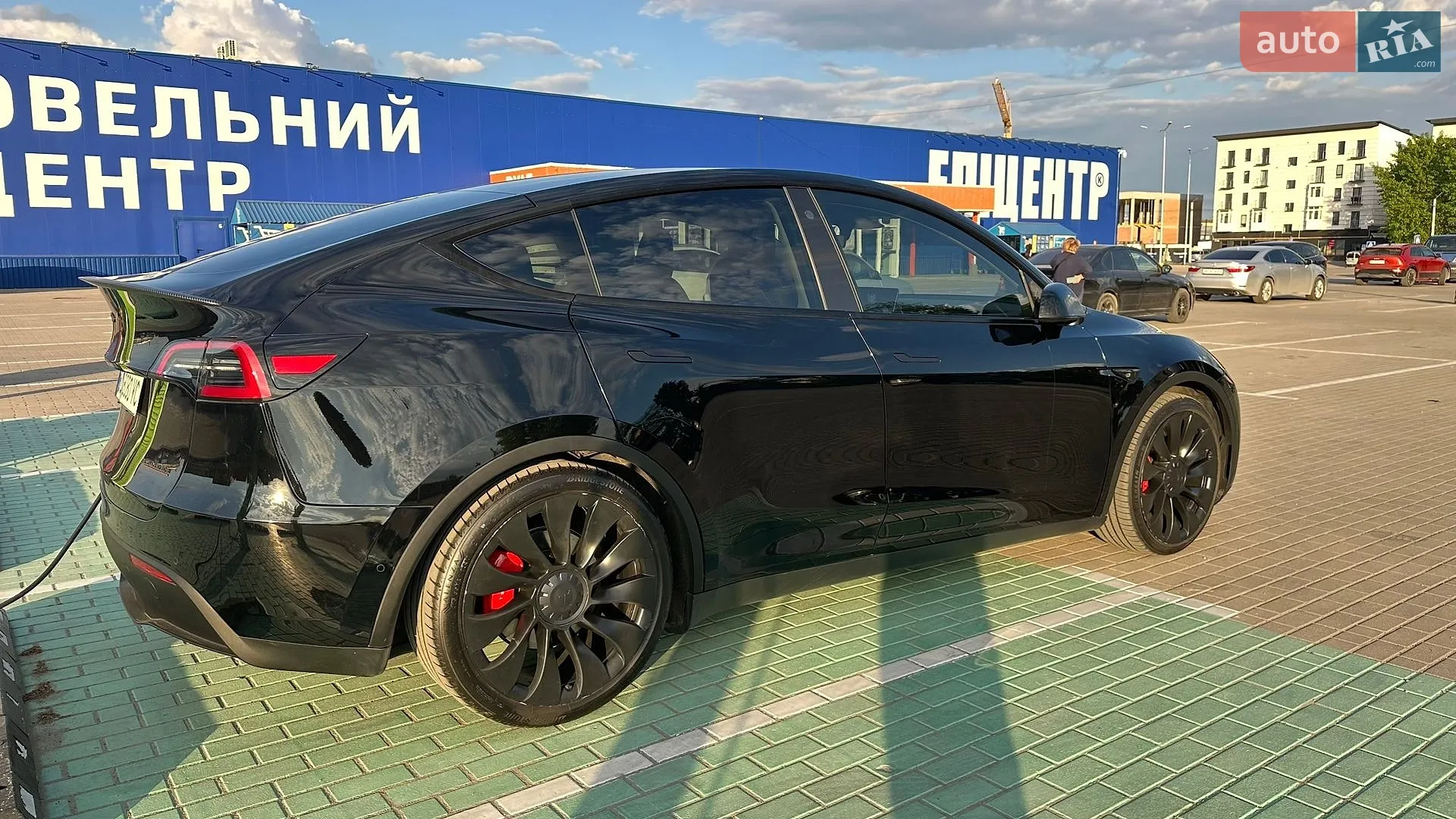2022 Tesla Model Y - мініатюра 8