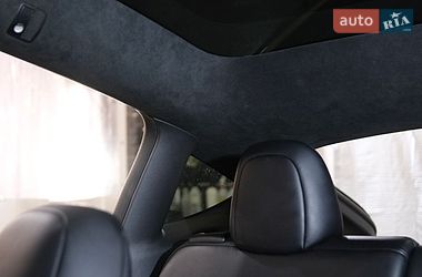 Внедорожник / Кроссовер Tesla Model Y 2020 в Луцке