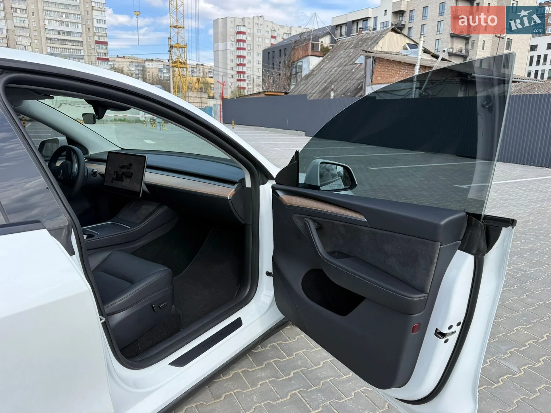 2024 Tesla Model Y - мініатюра 15