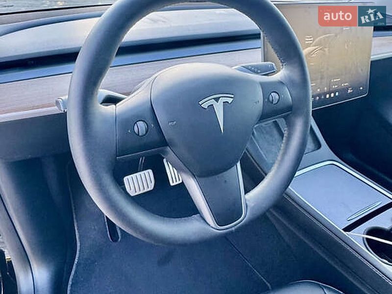 Позашляховик / Кросовер Tesla Model Y 2024 в Києві