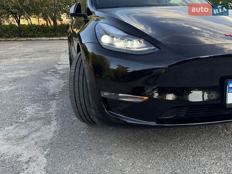 Позашляховик / Кросовер Tesla Model Y 2024 в Києві