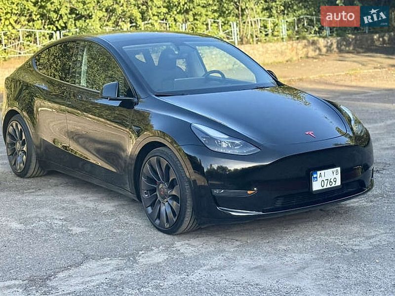 Позашляховик / Кросовер Tesla Model Y 2024 в Києві
