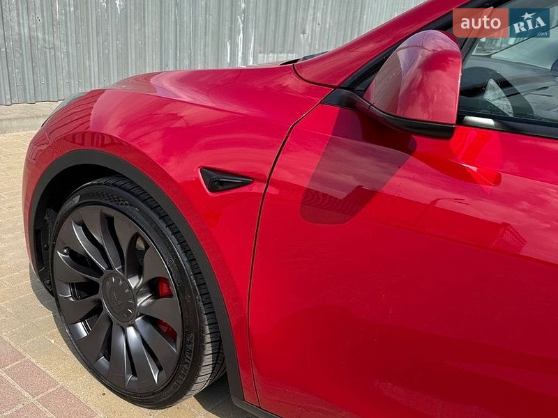 Внедорожник / Кроссовер Tesla Model Y 2023 в Хмельницком