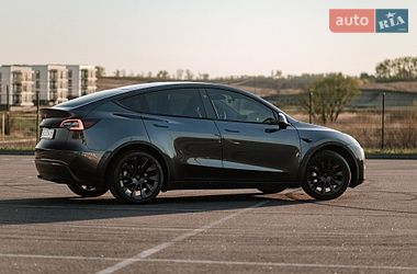 Внедорожник / Кроссовер Tesla Model Y 2024 в Ровно
