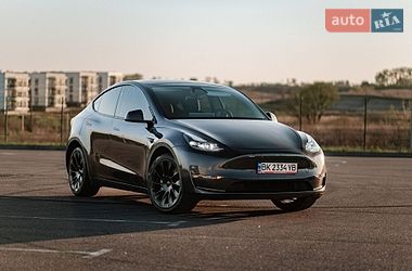 Внедорожник / Кроссовер Tesla Model Y 2024 в Ровно