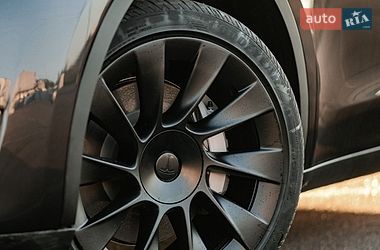 Внедорожник / Кроссовер Tesla Model Y 2024 в Ровно