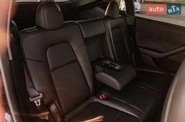 Внедорожник / Кроссовер Tesla Model Y 2024 в Ровно