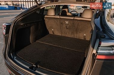 Внедорожник / Кроссовер Tesla Model Y 2024 в Ровно
