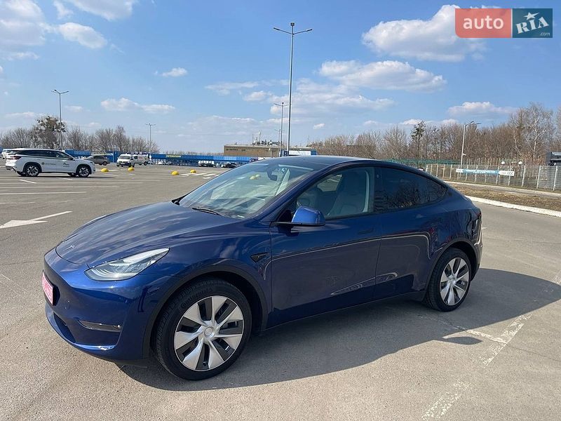 Позашляховик / Кросовер Tesla Model Y 2023 в Києві фото 8 Позашляховик / Кросовер Tesla Model Y 2023 в Києві