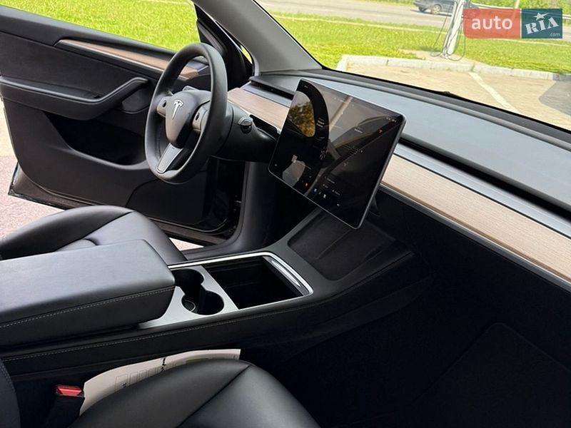 Внедорожник / Кроссовер Tesla Model Y 2023 в Днепре фото 24 Внедорожник / Кроссовер Tesla Model Y 2023 в Днепре