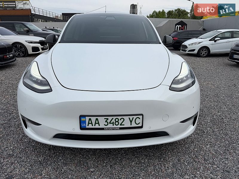 Позашляховик / Кросовер Tesla Model Y 2020 в Києві