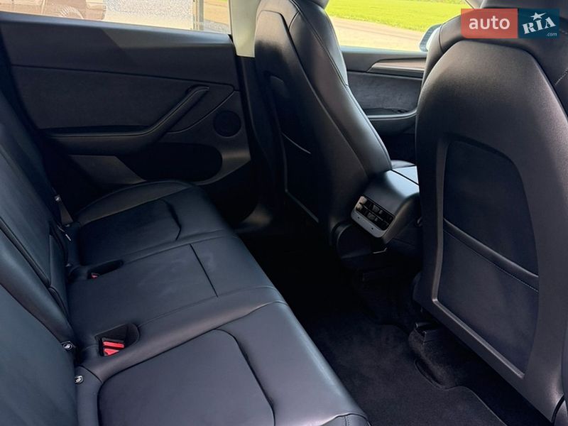 Внедорожник / Кроссовер Tesla Model Y 2024 в Виннице