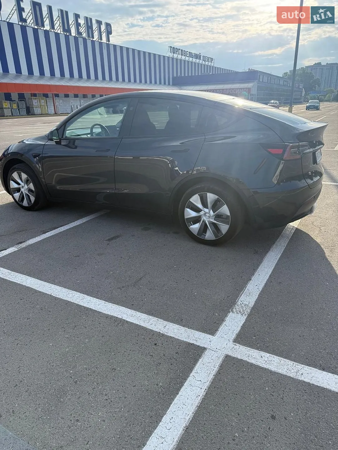 2024 Tesla Model Y - мініатюра 12