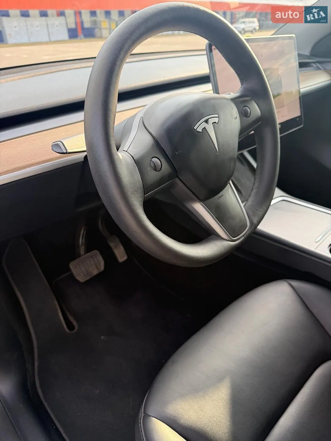 2024 Tesla Model Y - мініатюра 23