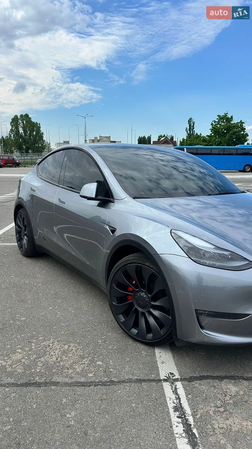 2024 Tesla Model Y - мініатюра 3